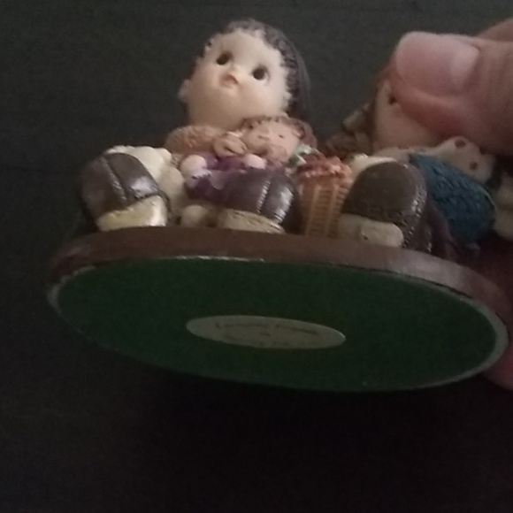 Friends knick knack - Picture 2 of 5